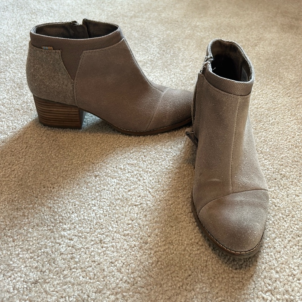 Tom’s Booties